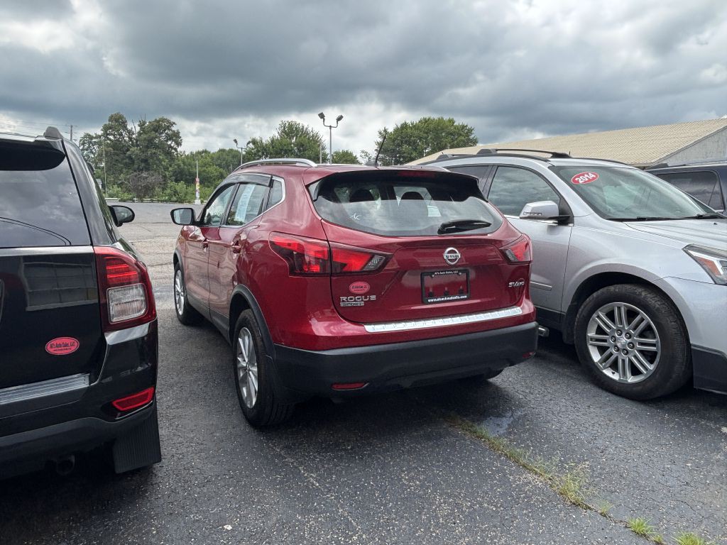 2018 Nissan Rogue Image 4