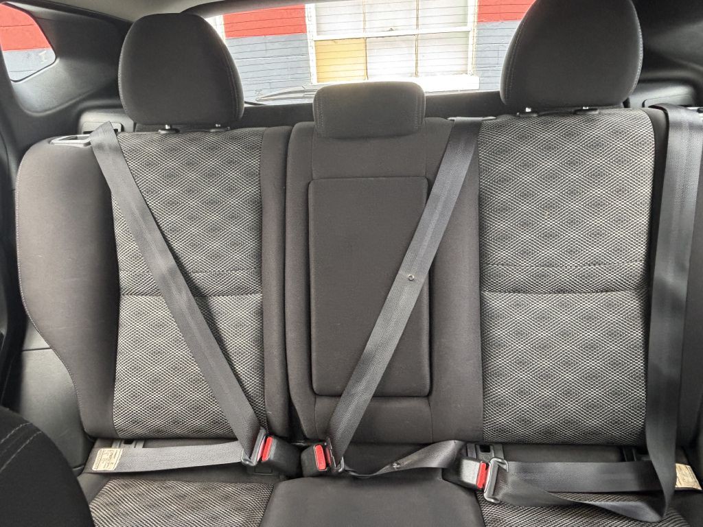 2018 Nissan Rogue Image 6