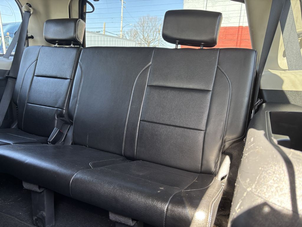 2012 Nissan Armada Image 10