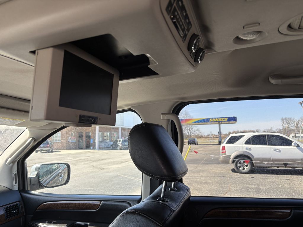 2012 Nissan Armada Image 11
