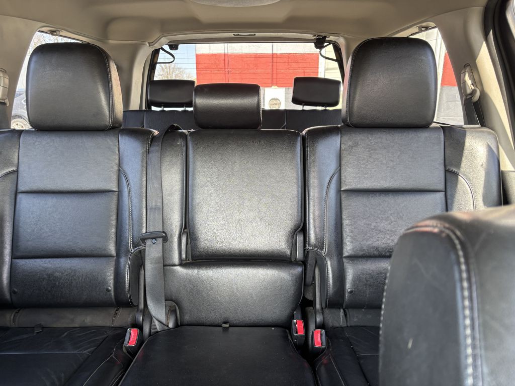 2012 Nissan Armada Image 19