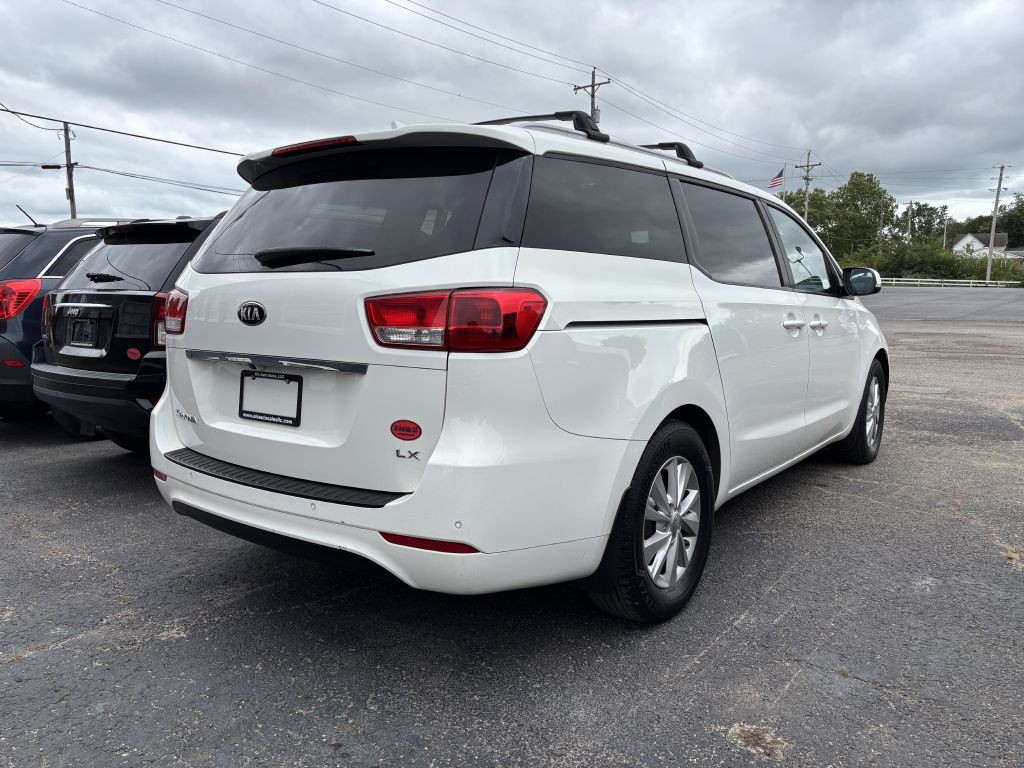 2017 Kia Sedona Image 3