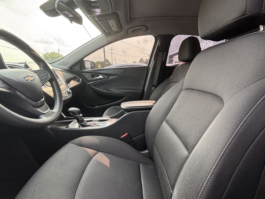 2021 Chevrolet Malibu Image 5
