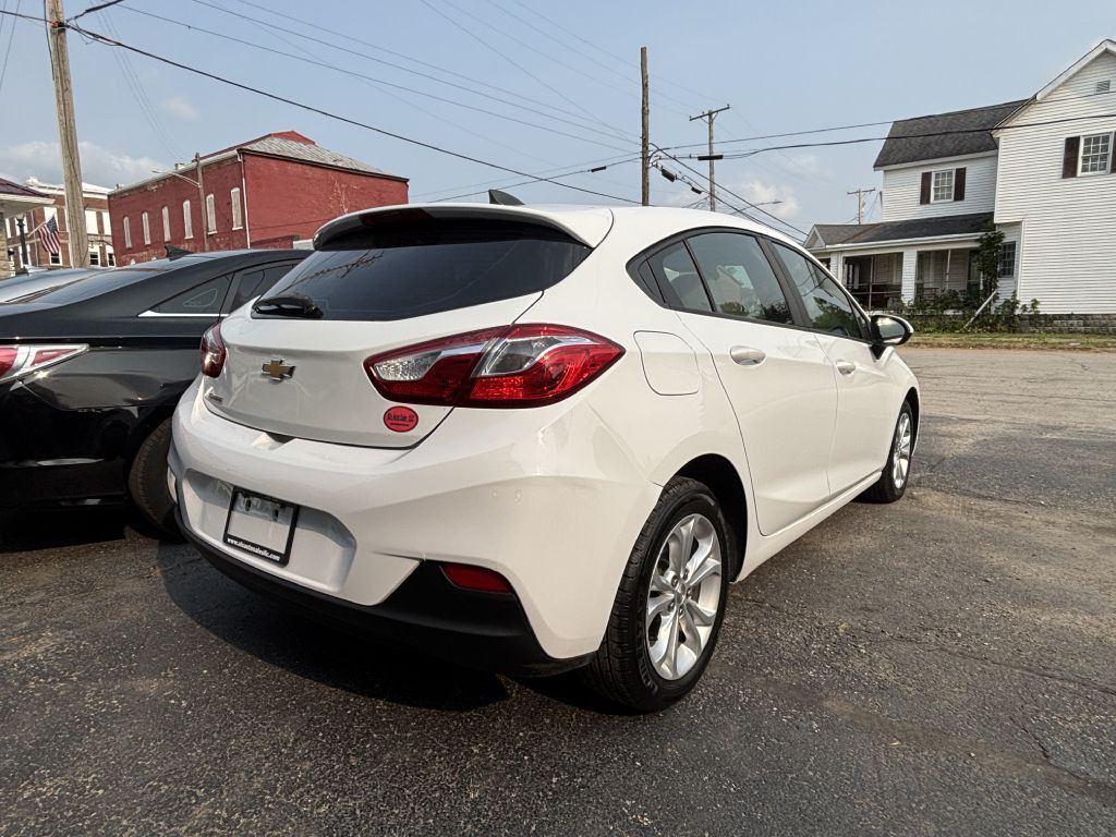 2019 Chevrolet Cruze Image 3