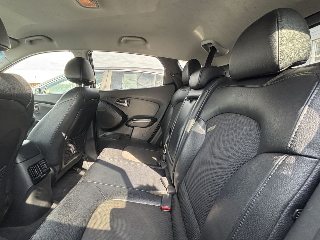 2015 Hyundai Tucson Image 8