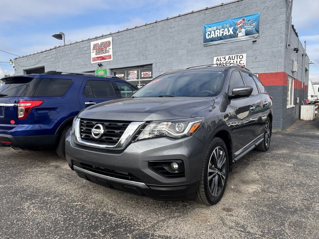 2017 Nissan Pathfinder Image 1