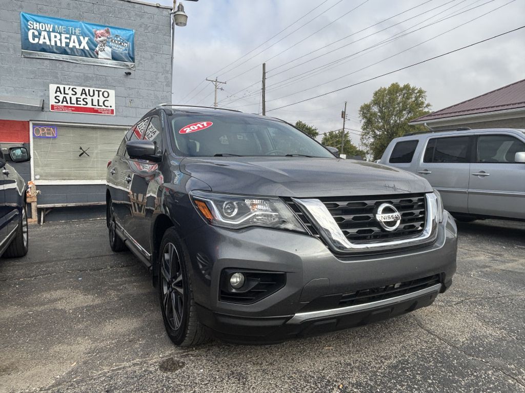 2017 Nissan Pathfinder Image 2