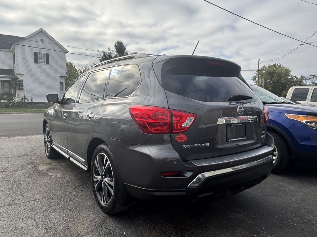 2017 Nissan Pathfinder Image 4
