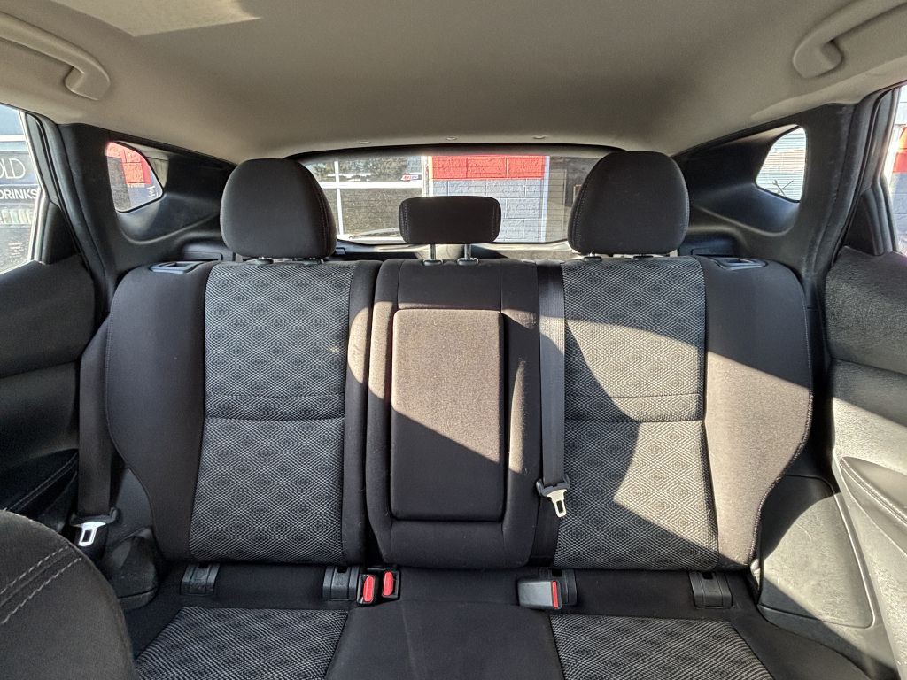 2018 Nissan Rogue Image 6