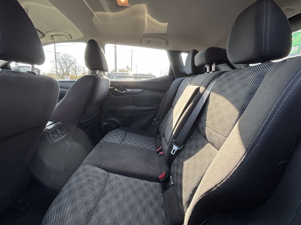 2018 Nissan Rogue Image 9