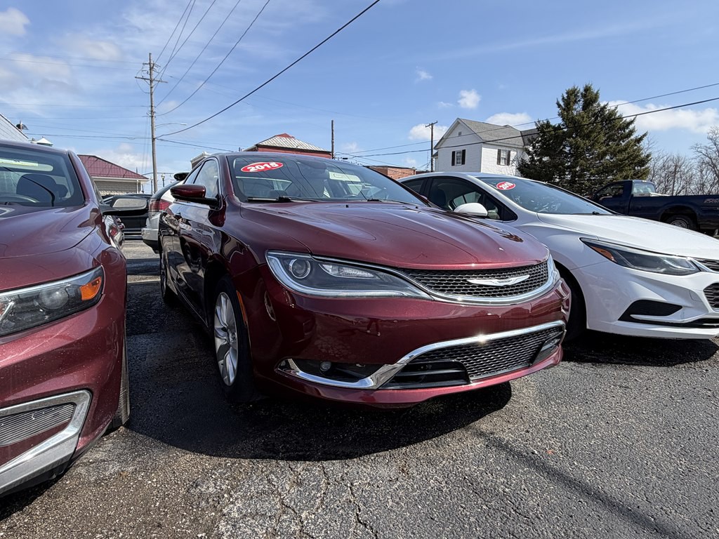2015 Chrysler 200 Image 2