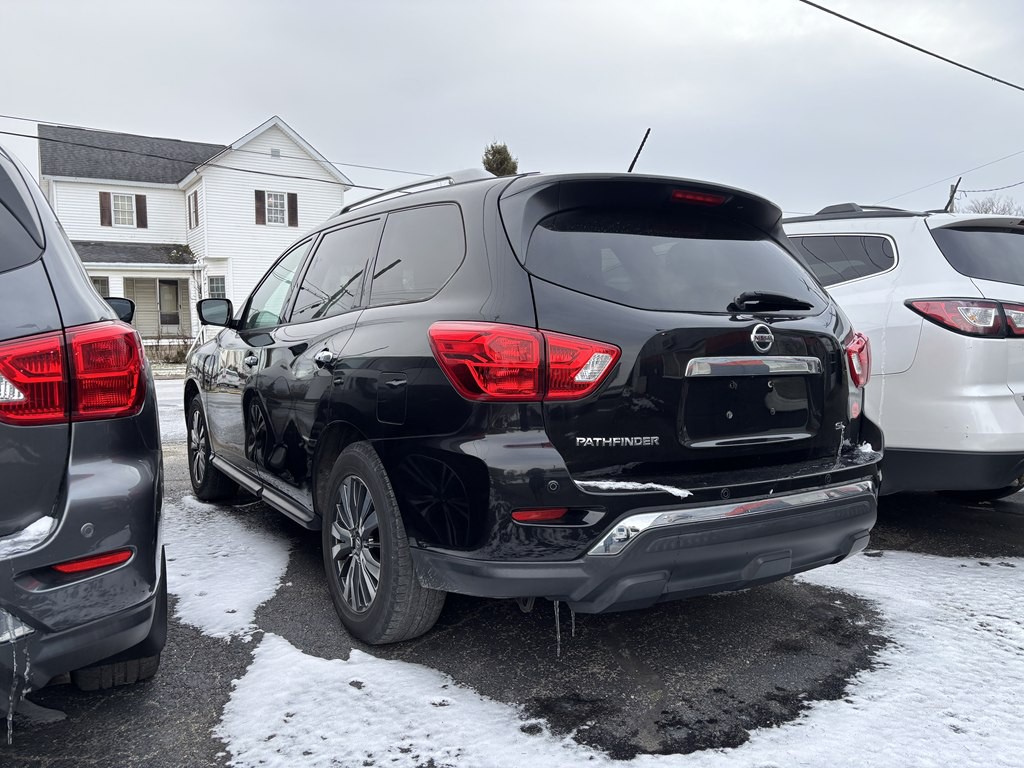 2018 Nissan Pathfinder Image 3