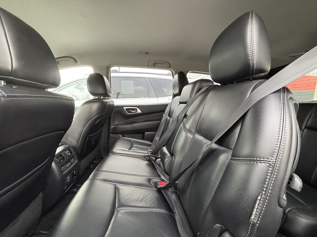 2018 Nissan Pathfinder Image 7