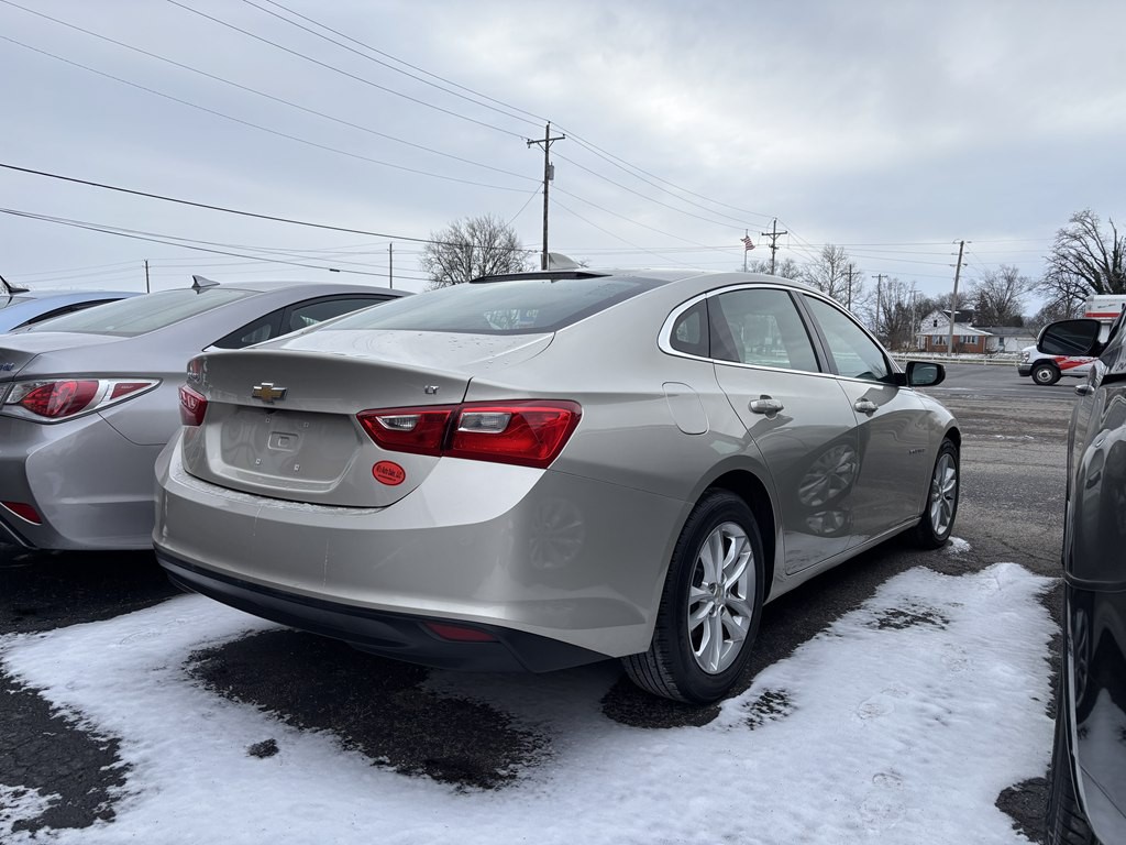 2016 Chevrolet Malibu Image 3