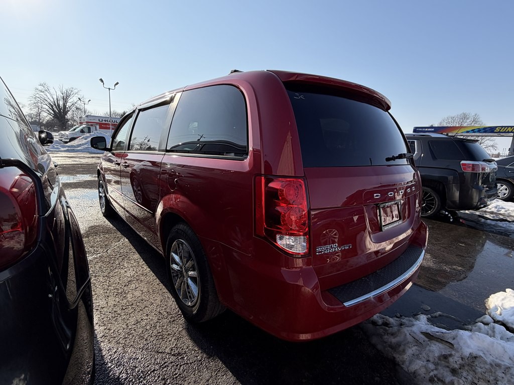 2016 Dodge Grand Caravan Image 4