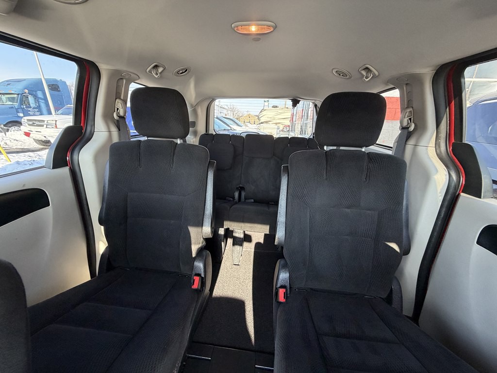 2016 Dodge Grand Caravan Image 6