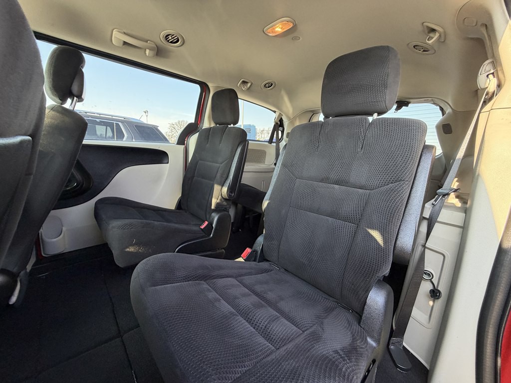 2016 Dodge Grand Caravan Image 8