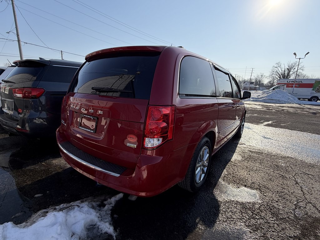 2016 Dodge Grand Caravan Image 3