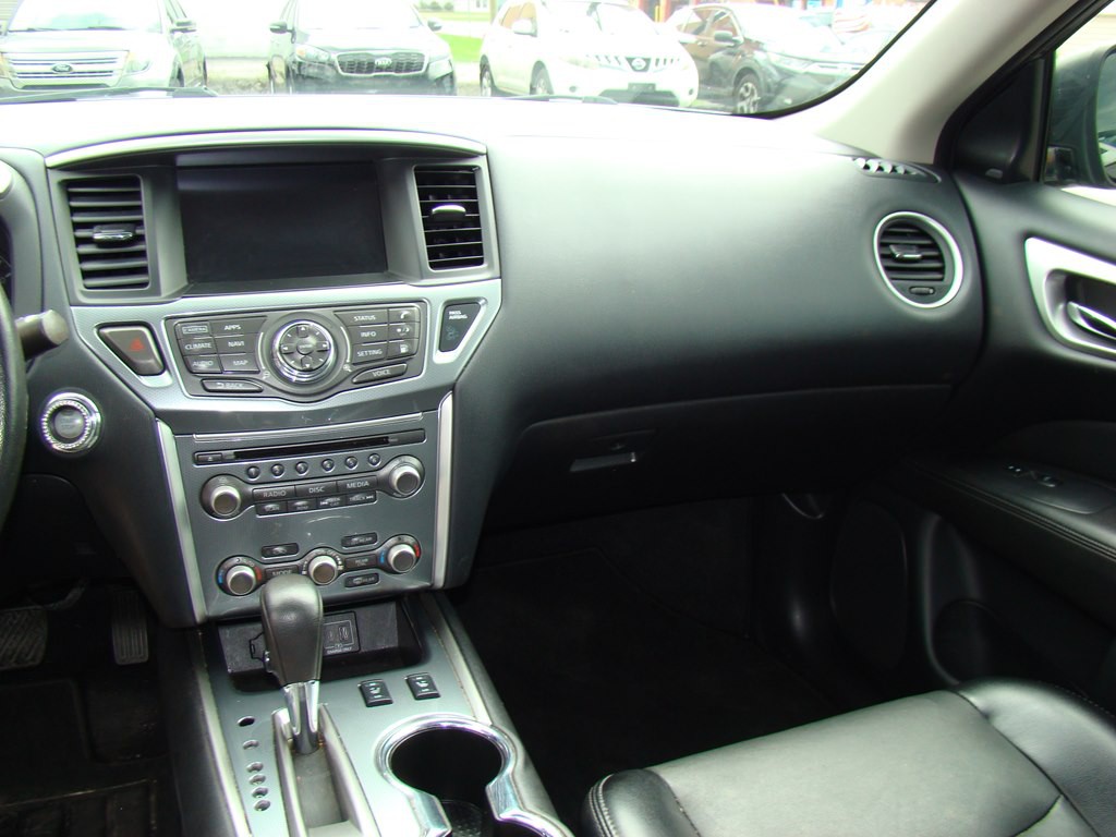 2020 Nissan Pathfinder Image 11