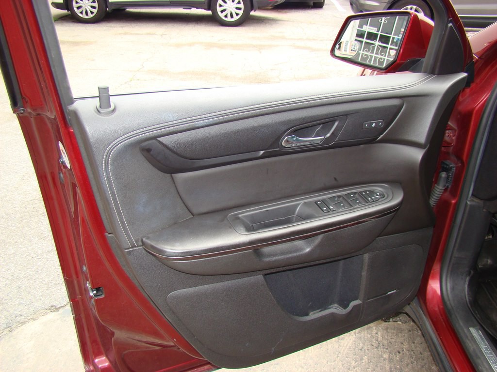 2017 Chevrolet Traverse Image 8