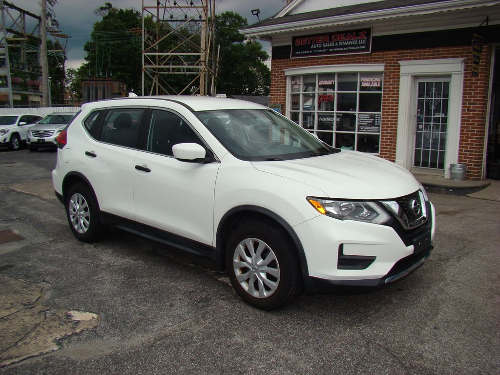 2017 Nissan Rogue Image 2
