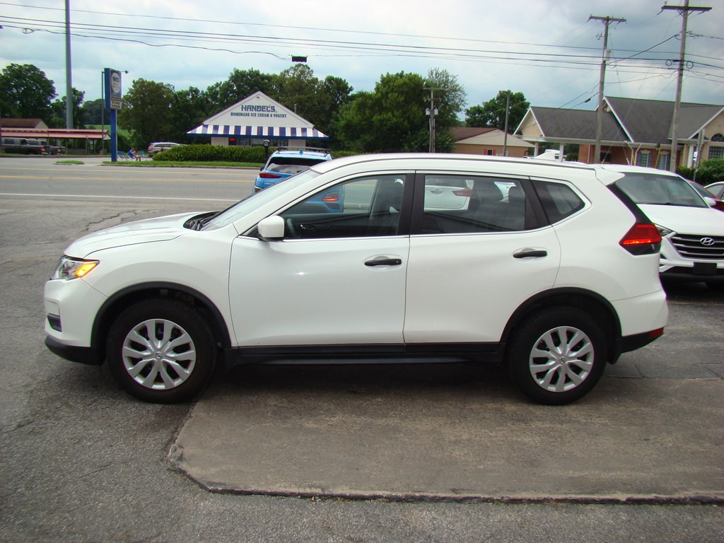 2017 Nissan Rogue Image 4