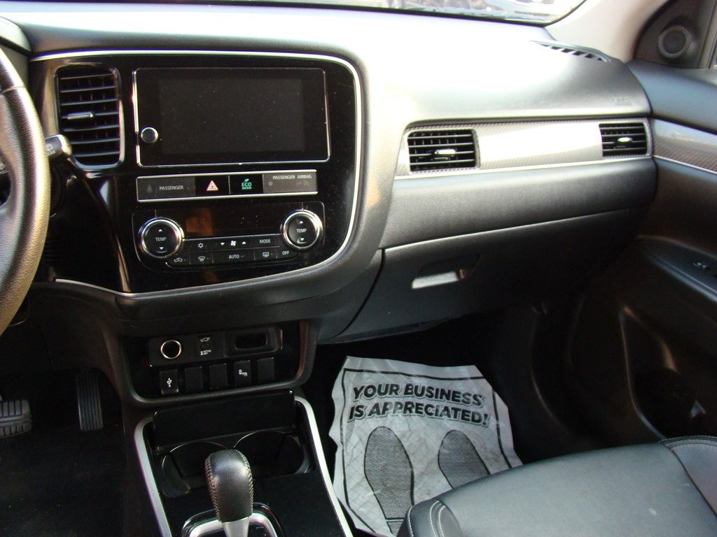 2019 Mitsubishi Outlander Image 11