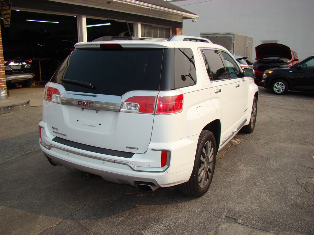 2017 GMC Terrain Image 3