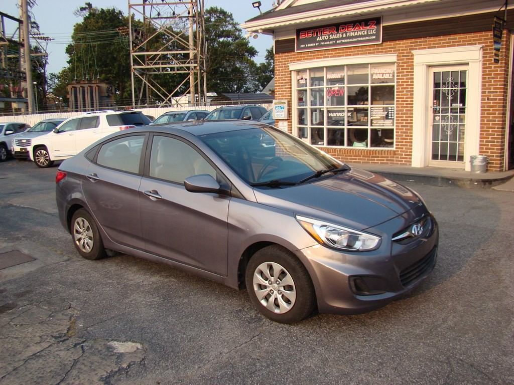 2017 Hyundai Accent Image 2
