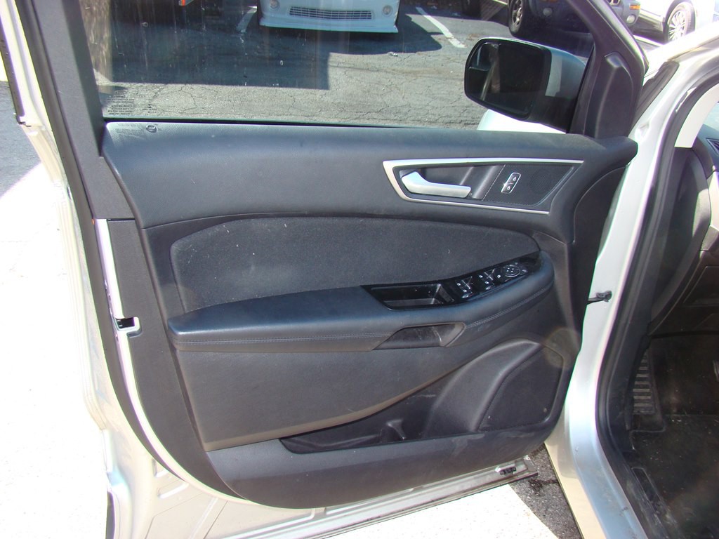 2018 Ford Edge Image 8