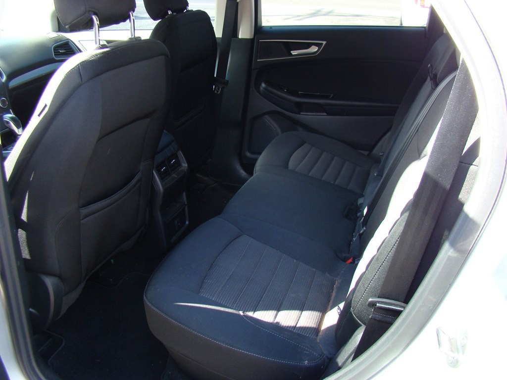 2018 Ford Edge Image 9