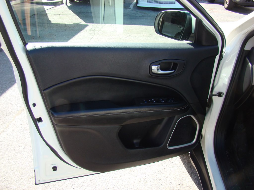 2020 Jeep Compass Image 8