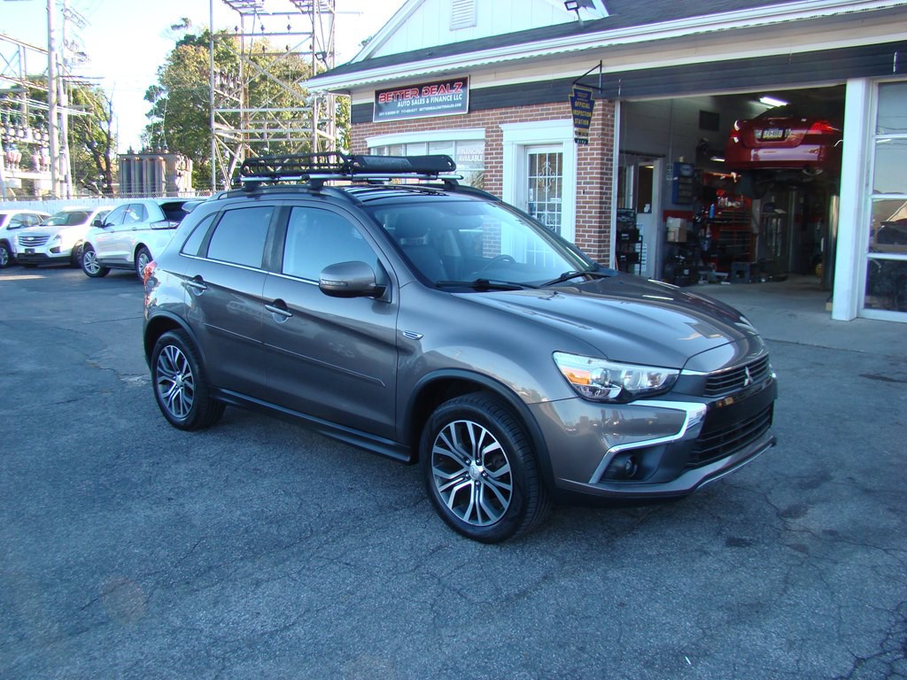 2016 Mitsubishi Outlander Image 2