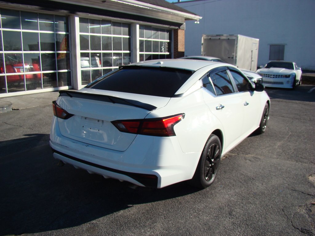 2020 Nissan Altima Image 3