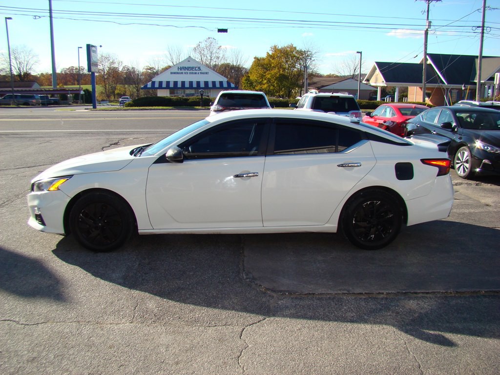 2020 Nissan Altima Image 4