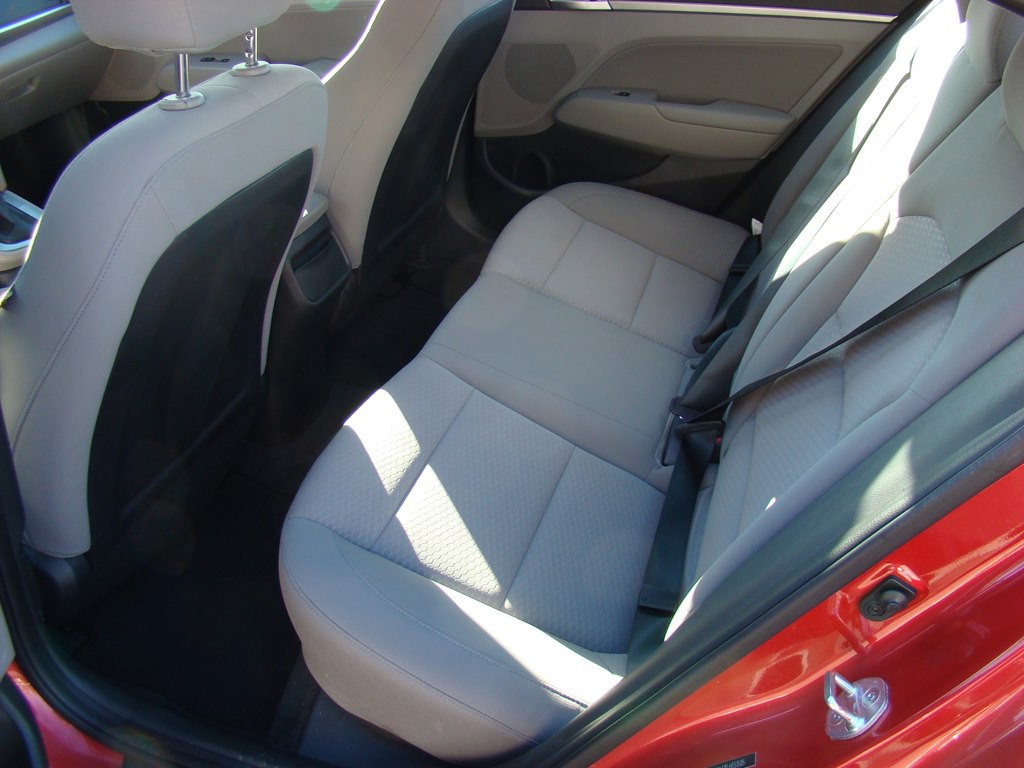 2020 Hyundai Elantra Image 9