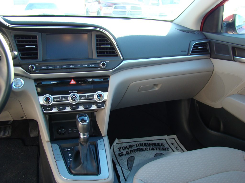 2020 Hyundai Elantra Image 10