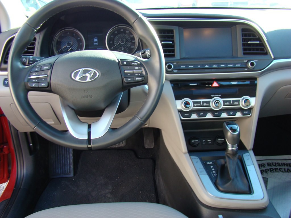 2020 Hyundai Elantra Image 11