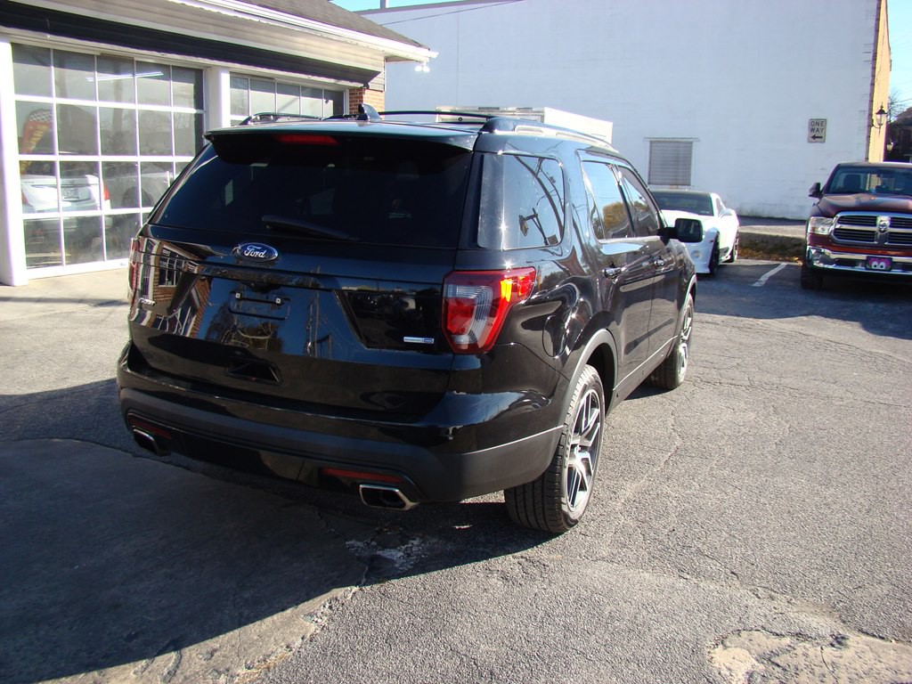 2017 Ford Explorer Image 3