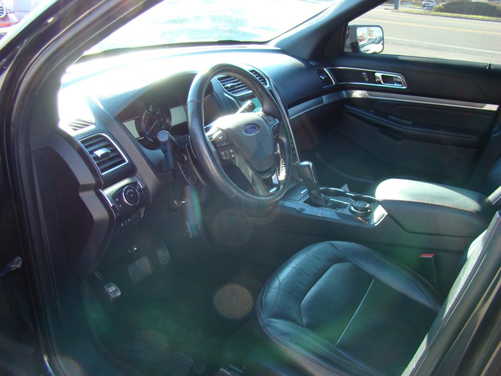 2017 Ford Explorer Image 7