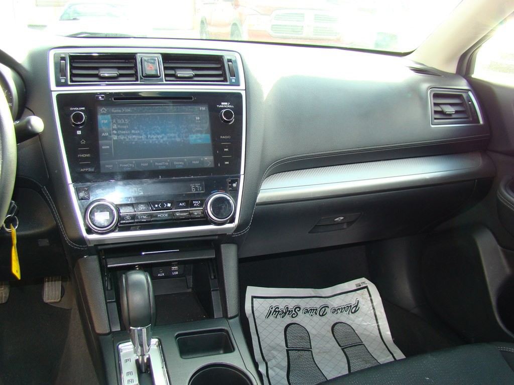 2018 Subaru Legacy Image 10