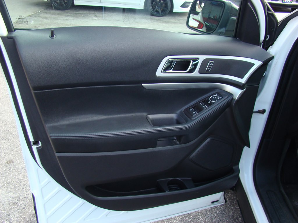 2014 Ford Explorer Image 8