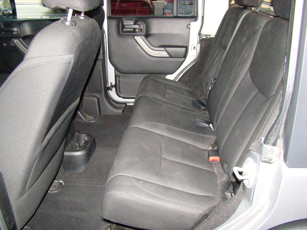 2016 Jeep Wrangler Unlimited Image 9