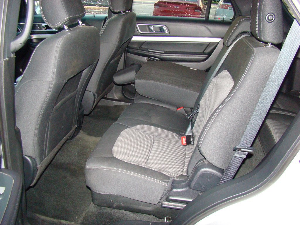 2017 Ford Explorer Image 9