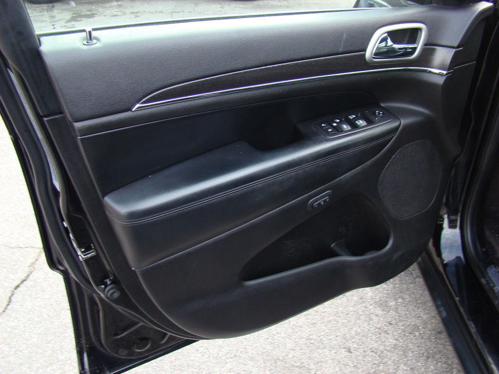 2018 Jeep Grand Cherokee Image 8