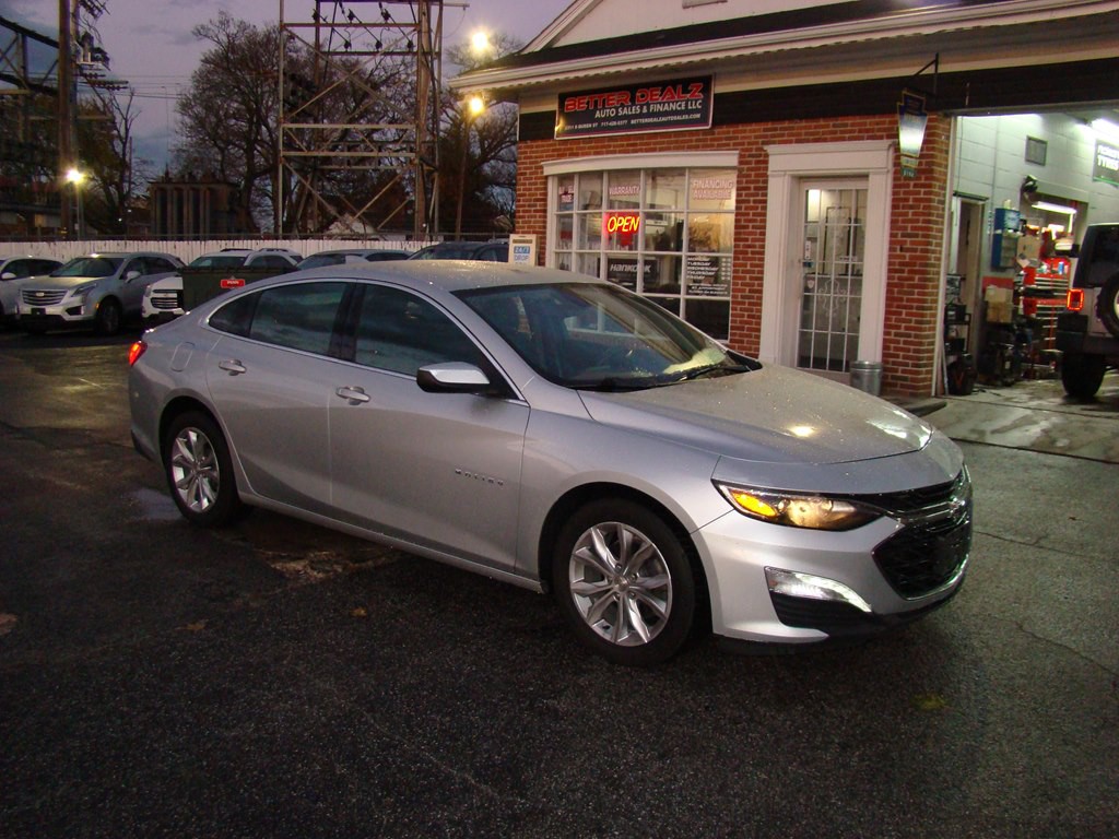 2020 Chevrolet Malibu Image 2