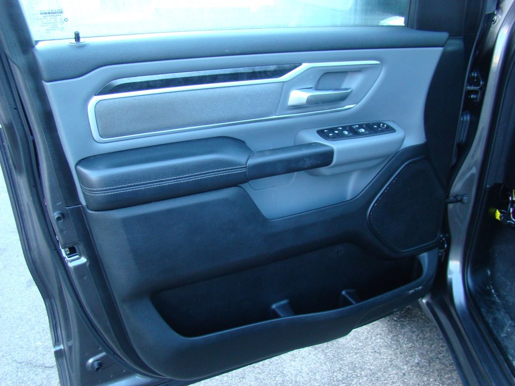 2020 RAM 1500 Image 8