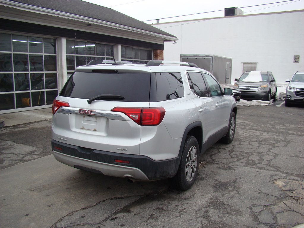 2018 GMC Acadia Image 3