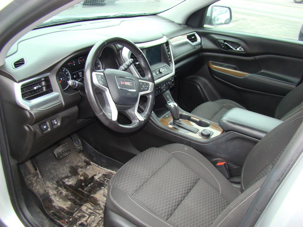 2018 GMC Acadia Image 7