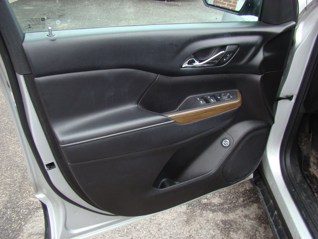 2018 GMC Acadia Image 8